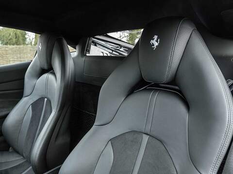 Ferrari F8 Tributo - U5561