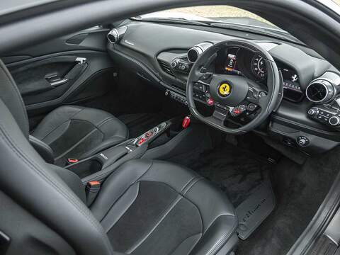 Ferrari F8 Tributo - U5561