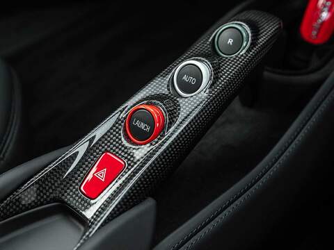 Ferrari F8 Tributo - U5561