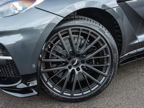 Aston Martin Dbx V8 - U5563