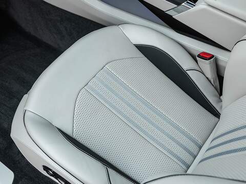 Aston Martin Dbx V8 - U5563