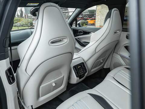 Aston Martin Dbx V8 - U5563