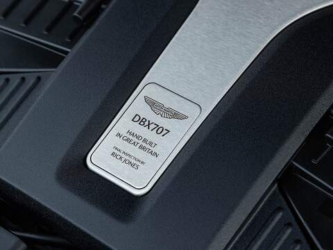 Aston Martin Dbx V8 - U5563