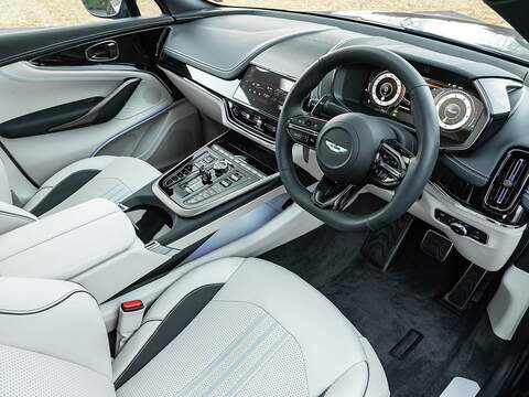 Aston Martin Dbx V8 - U5563