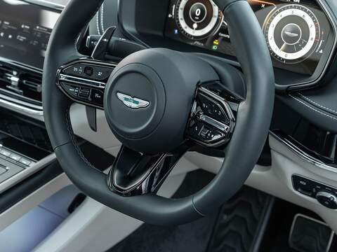 Aston Martin Dbx V8 - U5563