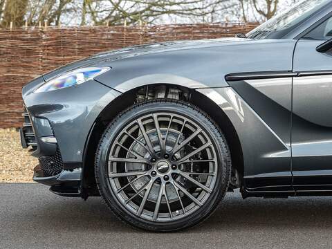 Aston Martin Dbx V8 - U5563