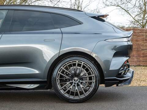 Aston Martin Dbx V8 - U5563