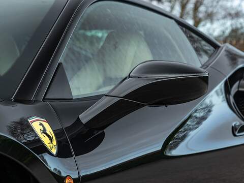Ferrari 488 Gtb - U5571