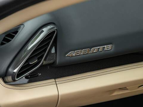 Ferrari 488 Gtb - U5571