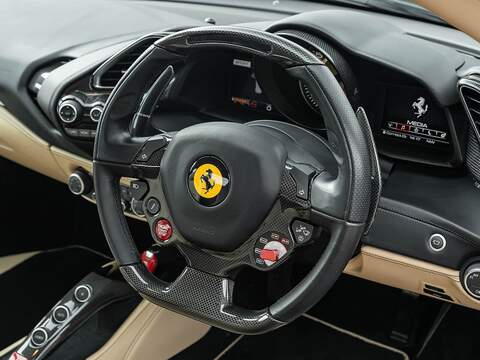Ferrari 488 Gtb - U5571