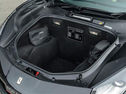 Ferrari 488 Gtb - U5571