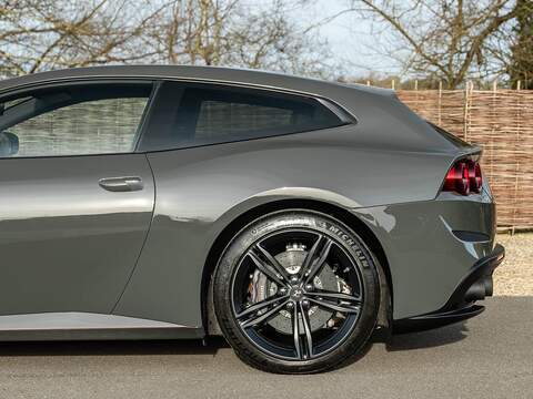 Ferrari Gtc4 Lusso V12 - U5583
