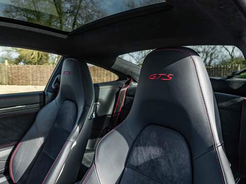 Porsche 911 Carrera Gts Pdk - U5584