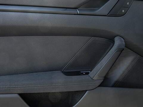 Porsche 911 Carrera 4 Gts - U5586