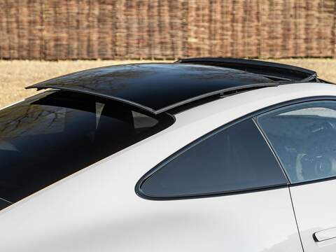 Porsche 911 Carrera 4 Gts - U5586