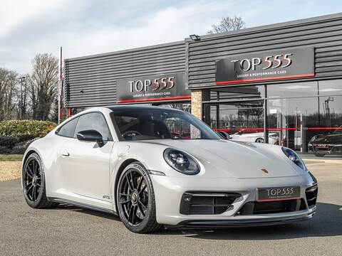 Porsche 911 Carrera 4 Gts - U5586