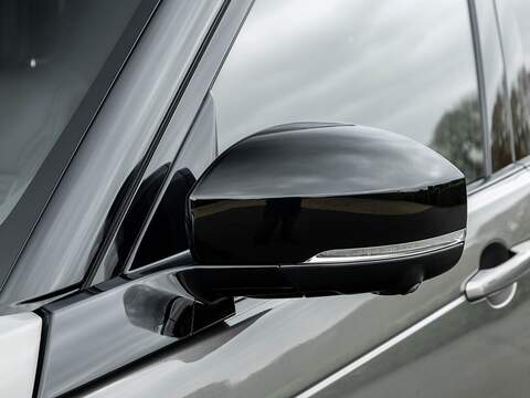 Land Rover Discovery R-Dynamic Hse - U5595