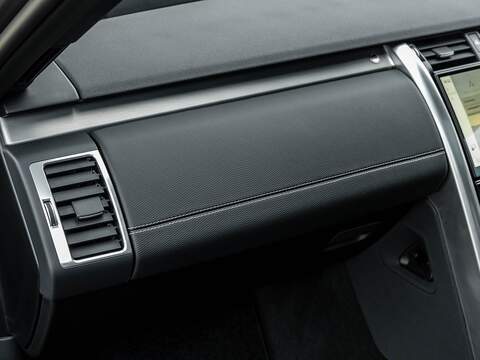 Land Rover Discovery R-Dynamic Hse - U5595