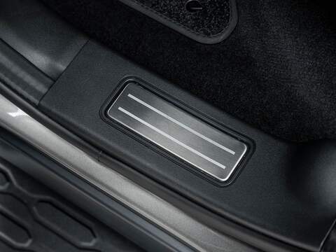 Land Rover Discovery R-Dynamic Hse - U5595