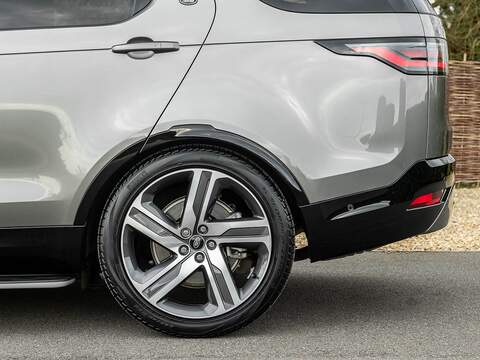 Land Rover Discovery R-Dynamic Hse - U5595