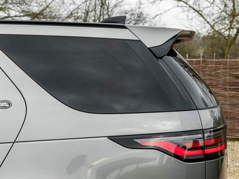 Land Rover Discovery R-Dynamic Hse - U5595