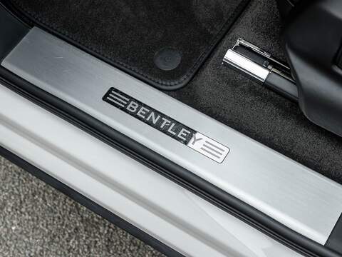 Bentley Bentayga W12 - U5600