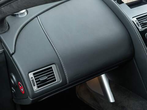 Aston Martin Dbs V12 - U5602