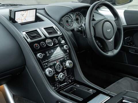 Aston Martin Dbs V12 - U5602