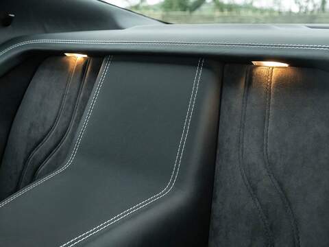 Aston Martin Dbs V12 - U5602