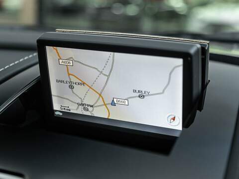 Aston Martin Dbs V12 - U5602