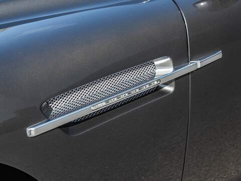 Aston Martin Dbs V12 - U5602