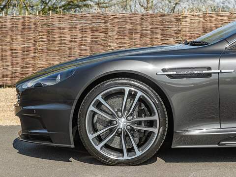 Aston Martin Dbs V12 - U5602