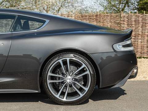 Aston Martin Dbs V12 - U5602