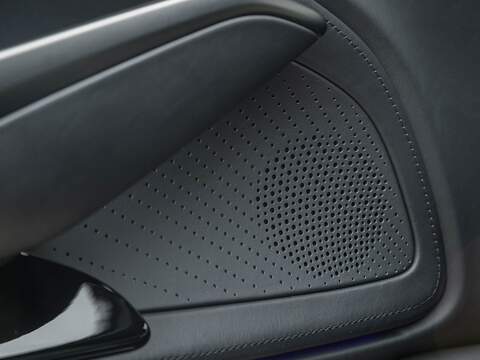 Aston Martin Dbx V8 - U5604