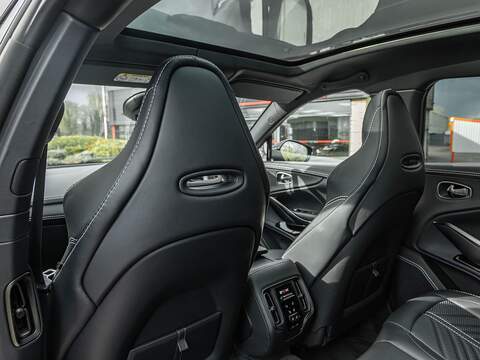 Aston Martin Dbx V8 - U5604