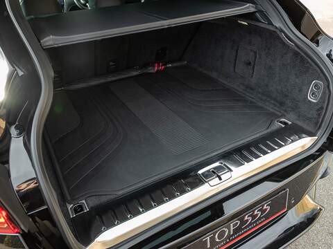 Aston Martin Dbx V8 - U5604