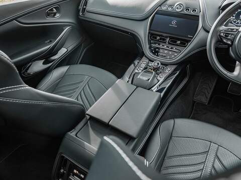 Aston Martin Dbx V8 - U5604