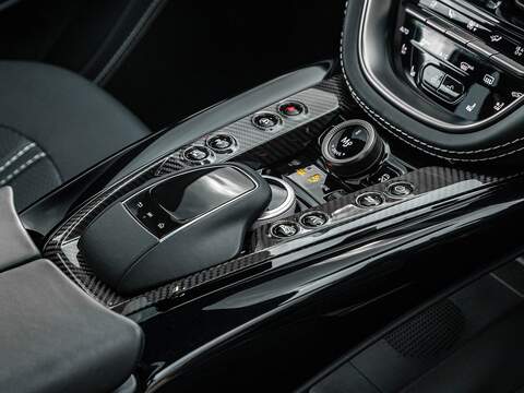 Aston Martin Dbx V8 - U5604