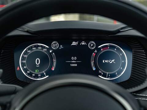 Aston Martin Dbx V8 - U5604