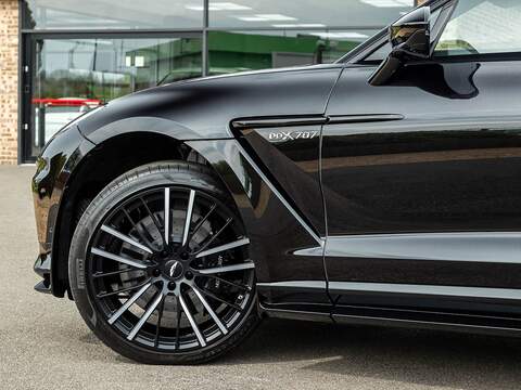 Aston Martin Dbx V8 - U5604