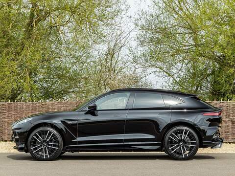 Aston Martin Dbx V8 - U5604