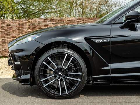Aston Martin Dbx V8 - U5604
