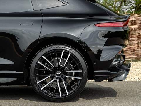 Aston Martin Dbx V8 - U5604