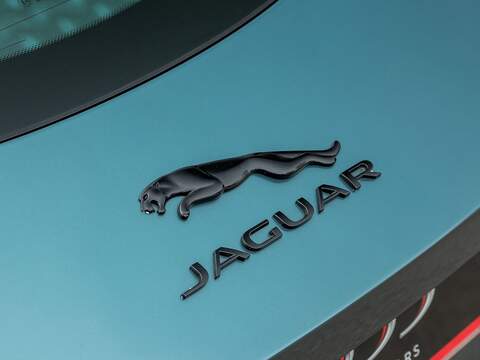 Jaguar F-Type 75 - U5606