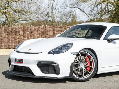 Porsche 718 Cayman Gt4 - U5612