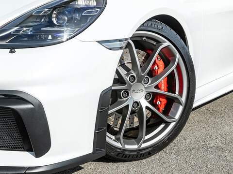 Porsche 718 Cayman Gt4 - U5612