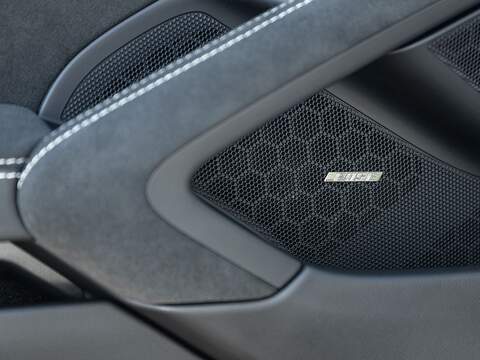Porsche 718 Cayman Gt4 - U5612