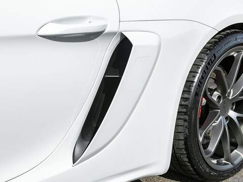 Porsche 718 Cayman Gt4 - U5612