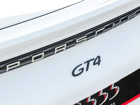 Porsche 718 Cayman Gt4 - U5612