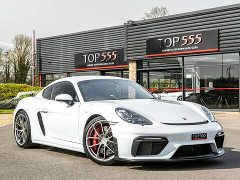 Porsche 718 Cayman Gt4 - U5612